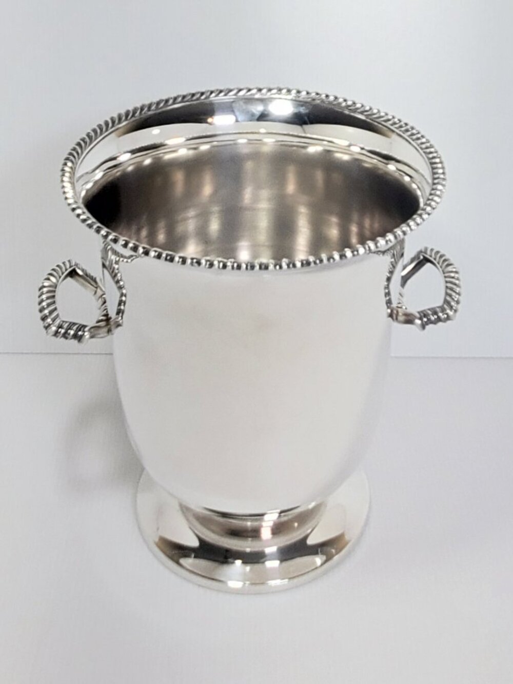 Vintage Birks Silver Plated Champagne Ice Bucket Gradroon Border & Handles